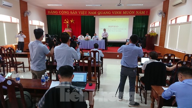 COVID-19 ngày 27/3: Nhà hàng ở Biên Hòa đặt biển 'Cấm vào' ảnh 10