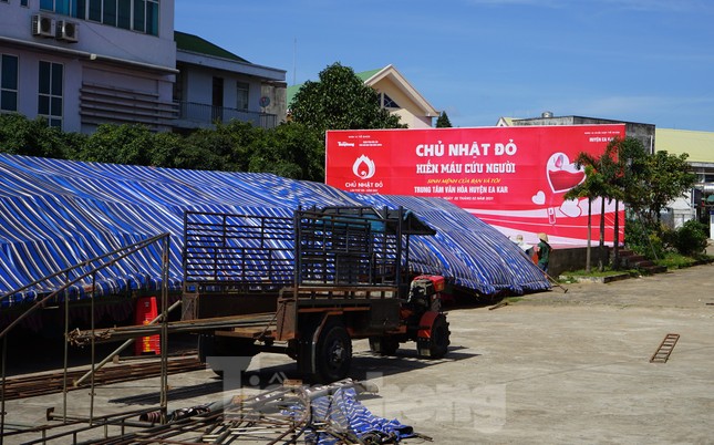 Chủ nhật Đỏ ở Tây Nguyên ngày 2/2: Hơn 2.200 người dân huyện Ea Kar muốn hiến máu ảnh 1