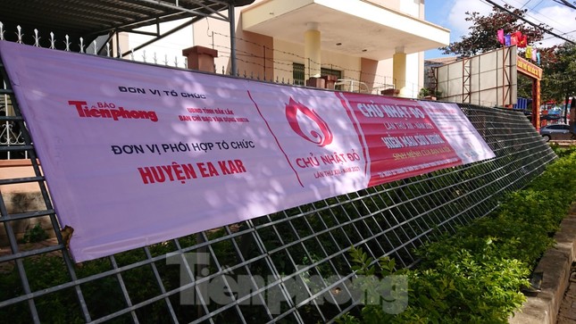 Chủ nhật Đỏ ở Tây Nguyên ngày 2/2: Hơn 2.200 người dân huyện Ea Kar muốn hiến máu ảnh 4