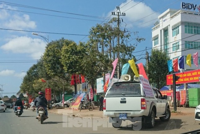 Chủ nhật Đỏ ở Tây Nguyên ngày 2/2: Hơn 2.200 người dân huyện Ea Kar muốn hiến máu ảnh 3