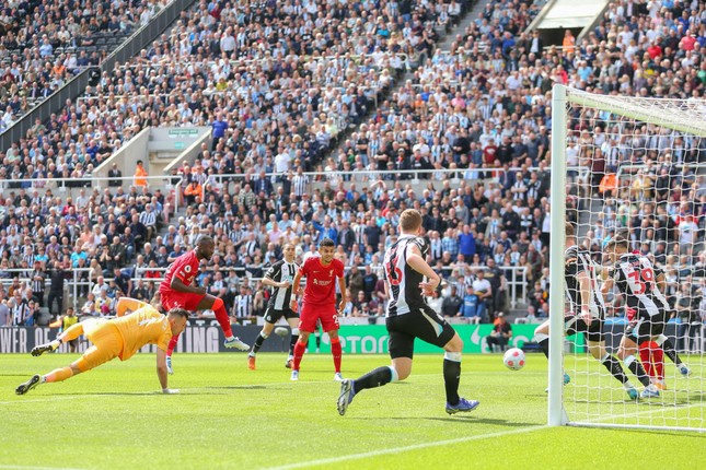 Trực tiếp Newcastle vs Liverpool 0-1 (hết hiệp 1): Keita mở tỷ số, Liverpool tạm dẫn đầu ảnh 4