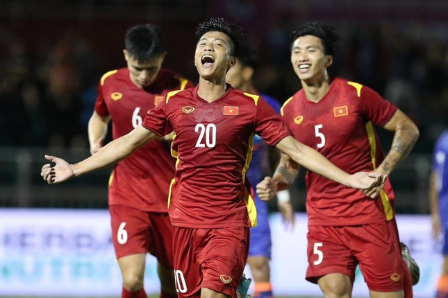 BXH FIFA mới nhất: Việt Nam chính thức tăng hạng, tách khỏi phần còn lại của Đông Nam Á ảnh 1
