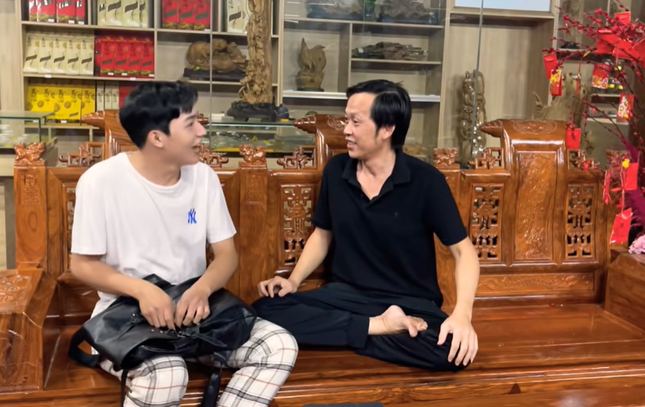Hoài Linh than trời với con trai nuôi: 'Đúng là nghiệp quật tôi mà!' ảnh 2