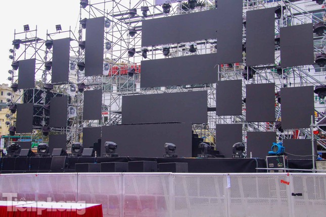Thế giới rực rỡ pháo hoa thời khắc chuyển sang năm 2019 ảnh 11