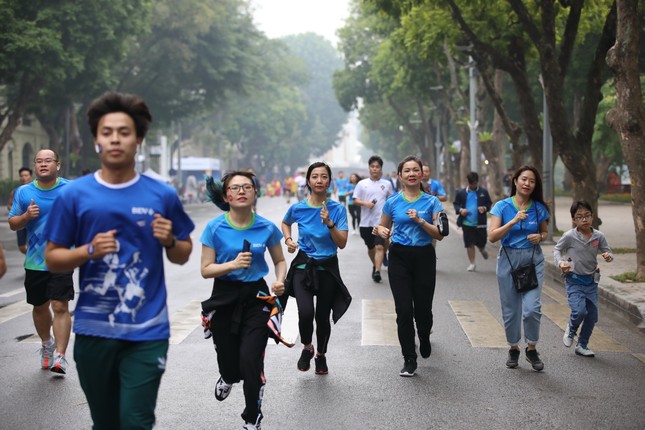 Cùng BIDV chạy vì Tết ấm cho người nghèo và miền Trung yêu thương ảnh 3