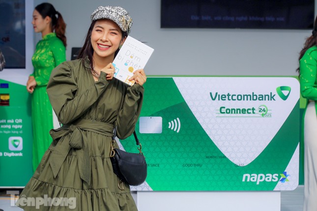 Á hậu Bùi Phương Nga cùng dàn người đẹp trải nghiệm Sóng Festival ảnh 15