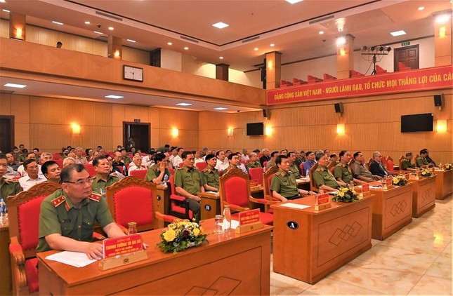Gp mt k nim 76 nm Ngy truyn thng lc lng An ninh nhn dn nh 1