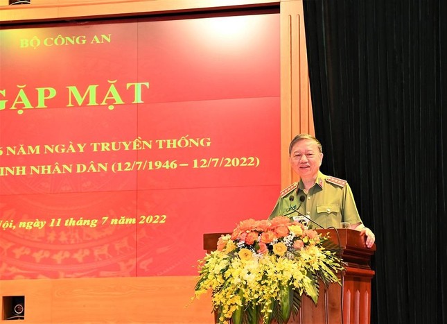 Gp mt k nim 76 nm Ngy truyn thng lc lng An ninh nhn dn nh 4