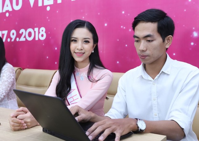 Á hậu 1 HHVN 2018 Bùi Phương Nga: 'Hoa hậu là người đẹp nhất' ảnh 20