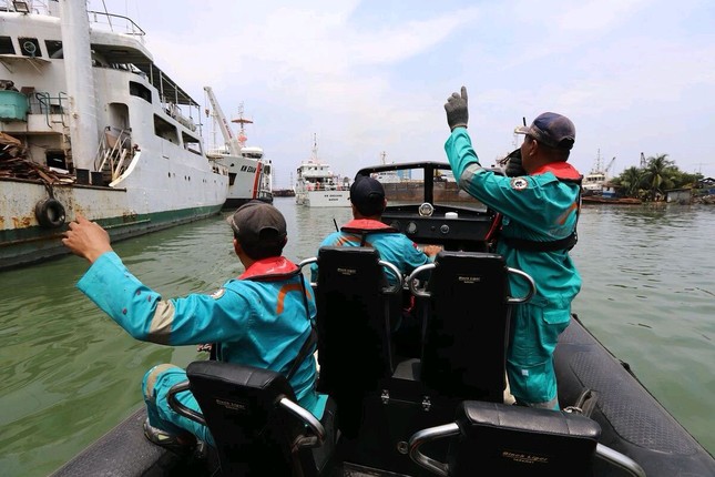 Indonesia xác nhận không ai sống sót trong vụ tai nạn máy bay ảnh 28
