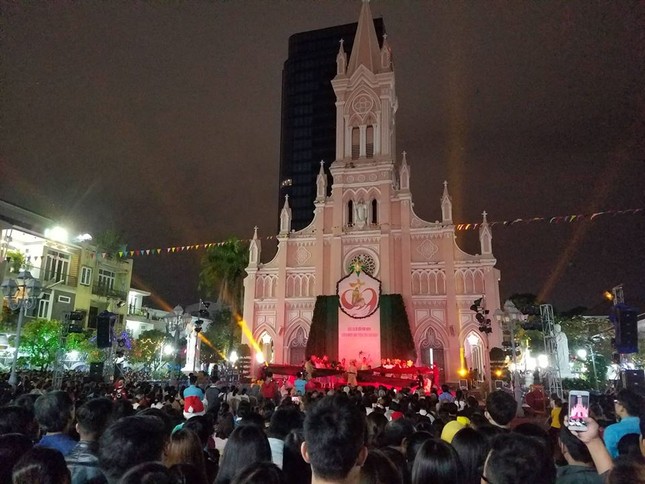 Rộn ràng không khí đón Giáng sinh 2018 ảnh 24