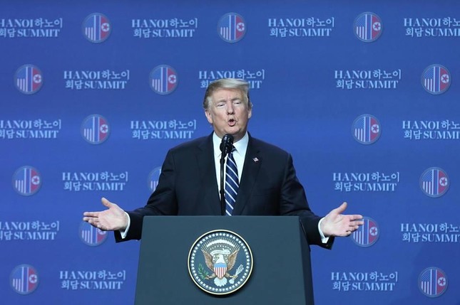 Ông Trump kết thúc họp báo, chuẩn bị rời Hà Nội ảnh 26
