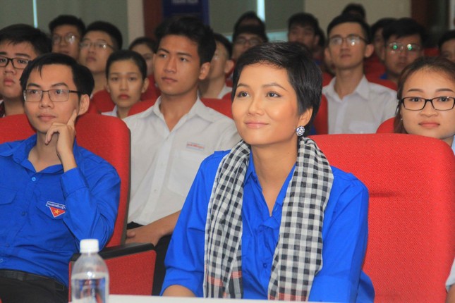 Bí thư thứ nhất TƯ Đoàn Lê Quốc Phong đối thoại với đoàn viên, thanh niên ảnh 18