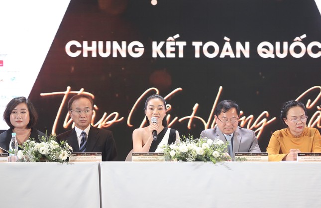 Truyền hình trực tiếp Chung kết toàn quốc Hoa hậu Việt Nam 2020 trên sóng VTV3 ảnh 57