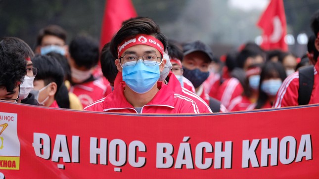 Giọt máu ấm giữa ngày đông lạnh ảnh 36