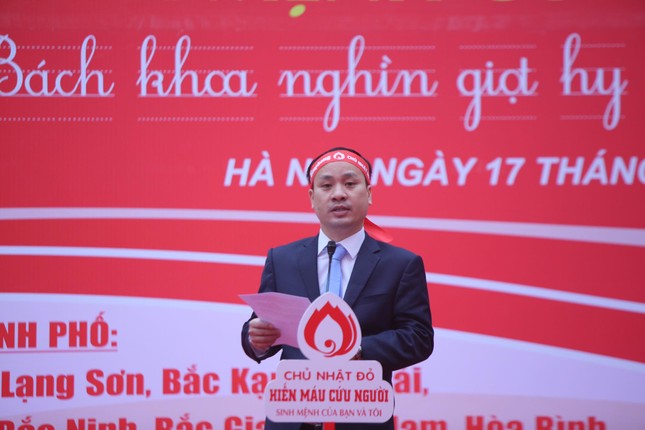 Giọt máu ấm giữa ngày đông lạnh ảnh 88
