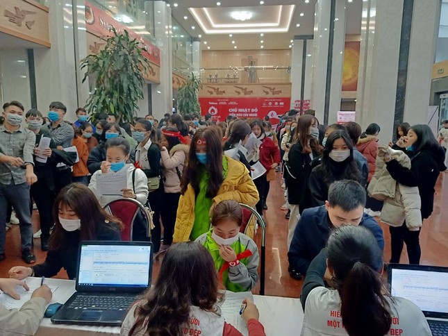 Giọt máu ấm giữa ngày đông lạnh ảnh 25