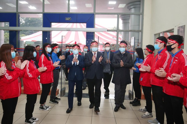Giọt máu ấm giữa ngày đông lạnh ảnh 53