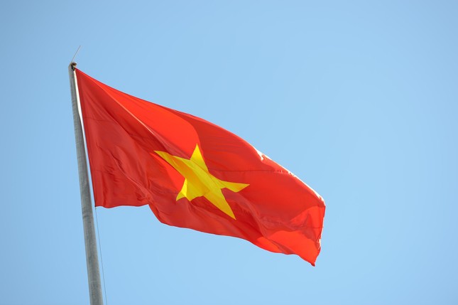 Thượng cờ Tổ quốc ở Côn Đảo linh thiêng ảnh 1