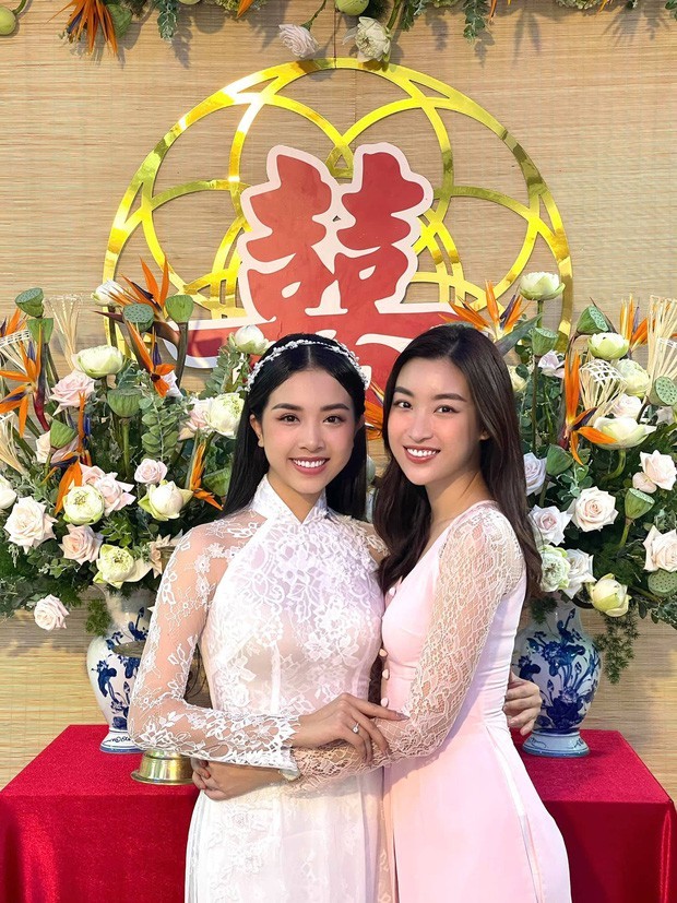 Những đám cưới đình đám Vbiz: Dàn bê tráp, khách mời toàn hoa hậu, á hậu ảnh 3