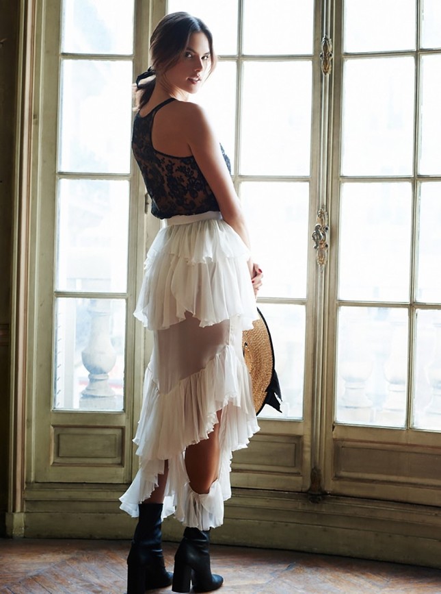Alessandra Ambrosio chưa bao giờ đẹp dịu dàng đến thế ảnh 7