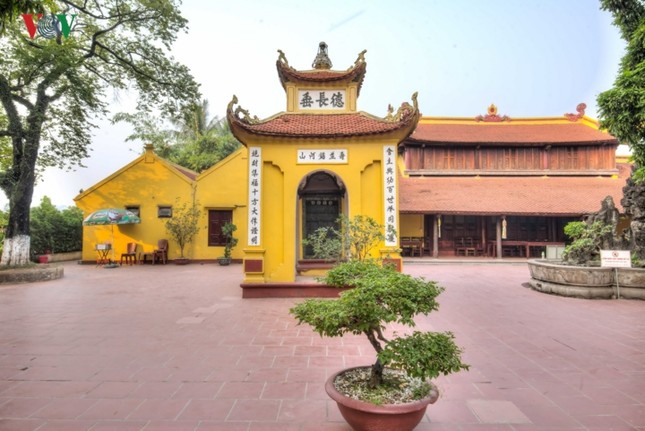 Chùa có tên Trấn Quốc từ thời nào?