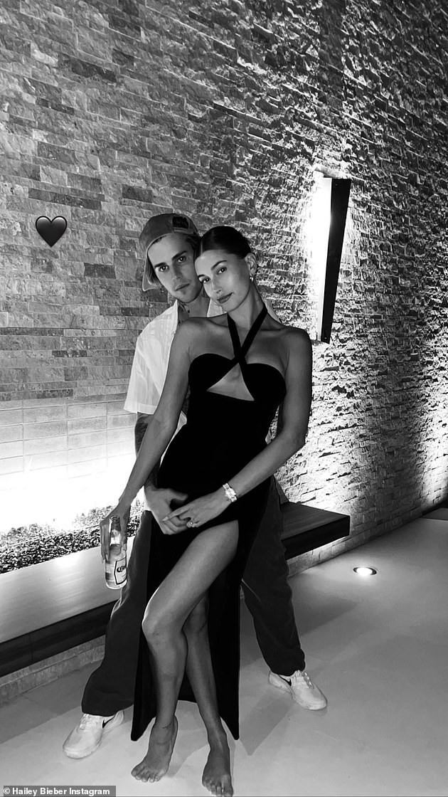 Bà xã của Justin Bieber mặc váy ôm sát, 'o ép' vòng một ảnh 5