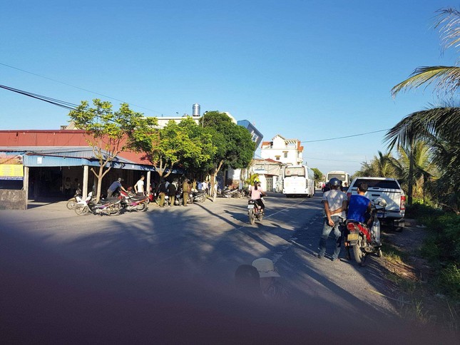 Điều tra vụ chồng bị cứa cổ, vợ chết dưới kênh tại Hải Phòng ảnh 1
