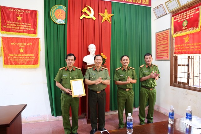 Núp bóng tiệm cầm đồ, cho vay lãi nặng hơn 200%/năm ảnh 1