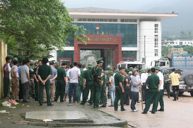 Bắt nhóm người vượt biên trái phép, bắn cán bộ cửa khẩu ảnh 1