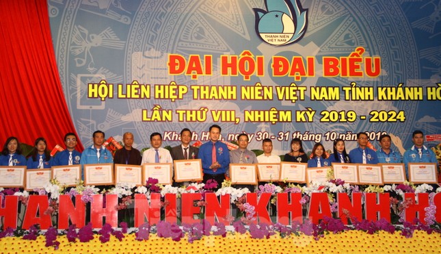 Anh Bùi Hoài Nam tái đắc cử chủ tịch Hội LHTN Việt Nam tỉnh Khánh Hoà ảnh 1
