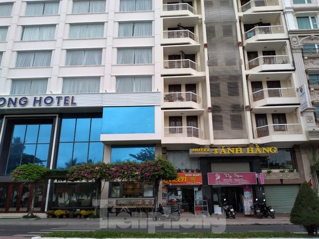 Khách sạn, nhà hàng Nha Trang ế ẩm vì vắng khách du lịch ảnh 4