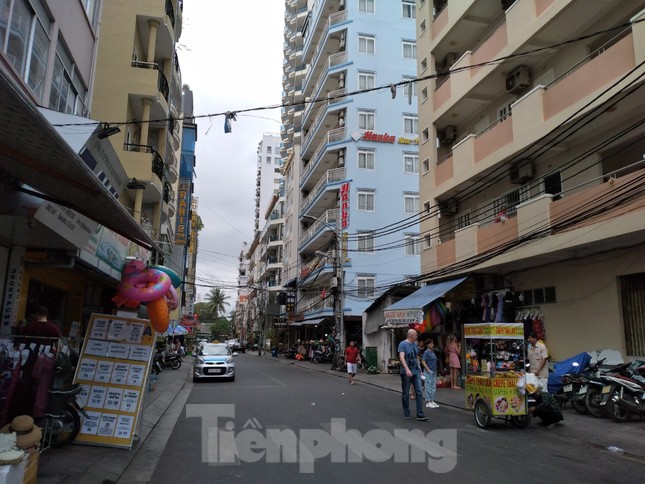 Khách sạn, nhà hàng Nha Trang ế ẩm vì vắng khách du lịch ảnh 7