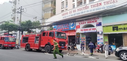 Cháy chung cư 16 tầng giữa trung tâm TP Nha Trang ảnh 1