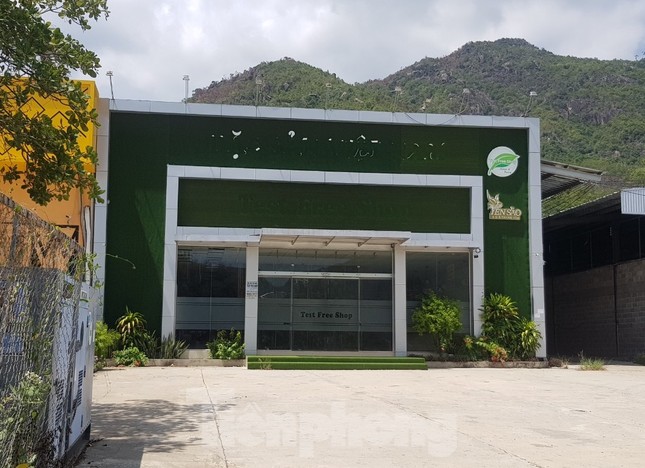 Cận cảnh chuỗi cửa hàng ở Nha Trang xây trái phép chuyên đón khách Trung Quốc ảnh 6