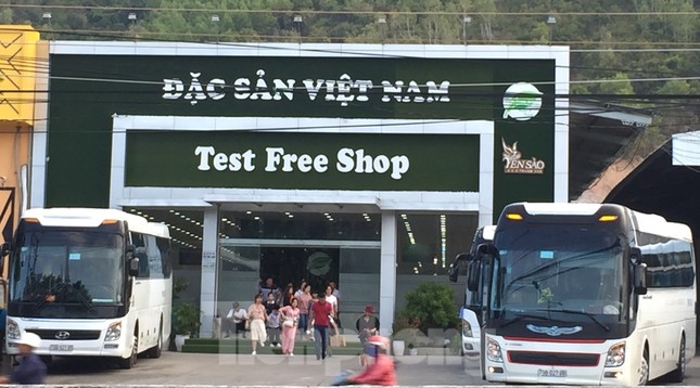 Cận cảnh chuỗi cửa hàng ở Nha Trang xây trái phép chuyên đón khách Trung Quốc ảnh 10