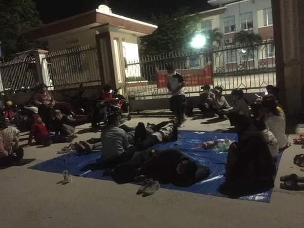Khánh Hoà chấn chỉnh việc người dân mắc màn chờ làm thủ tục đất đai ảnh 1