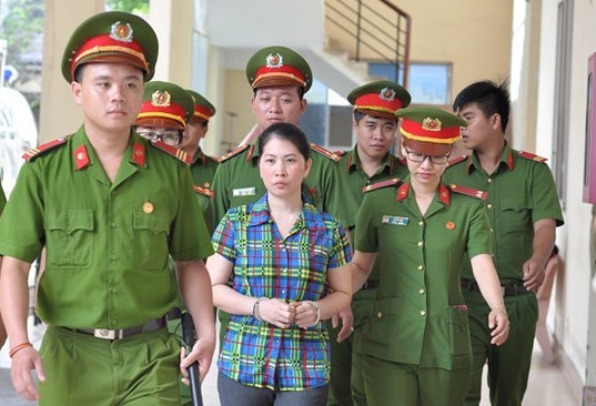 Người vợ giết chồng chặt xác phi tang lĩnh án chung thân ảnh 1