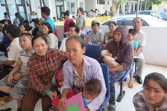 Nắng nóng kỷ lục đầu năm đến nay: Cuộc sống đảo lộn ảnh 1