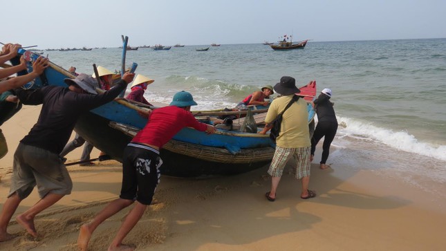 Ngư dân lặn biển kể gì? ảnh 1