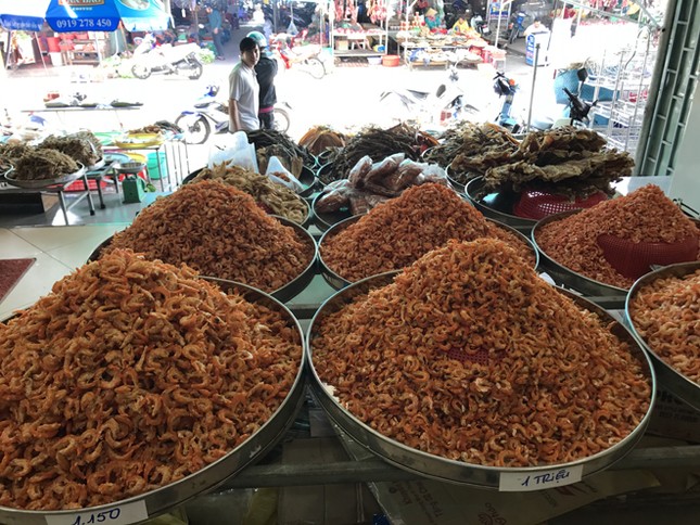 Làng nghề đặc sản vào Tết ảnh 1