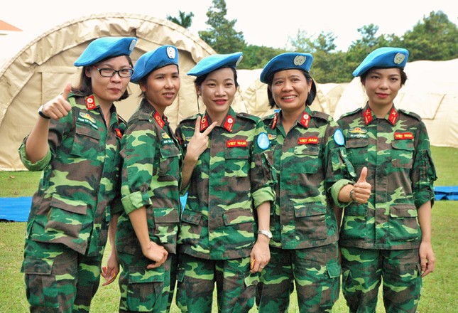 Việt Nam tham gia lực lượng giữ gìn hòa bình LHQ: Diễn tập bệnh viện dã chiến ảnh 1