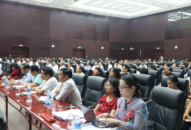 Chủ tịch Đà Nẵng nhắc cán bộ không xao nhãng công việc ảnh 1