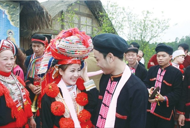 Làng Văn hoá - Du lịch các dân tộc Việt Nam: Sẽ chuyển đổi mô hình quản lý ảnh 1