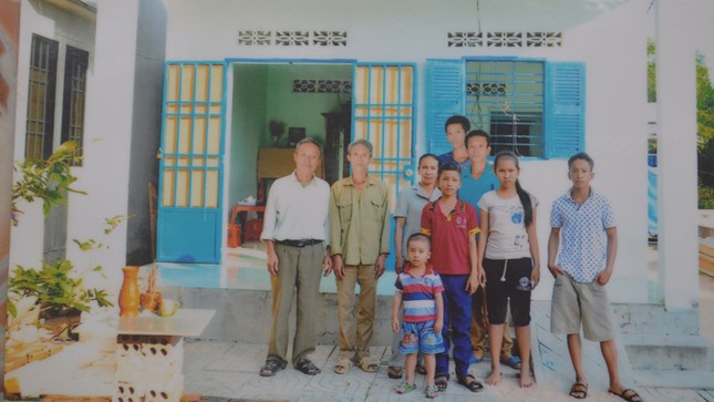 Buồn vui 'liệt sĩ' trở về ảnh 1