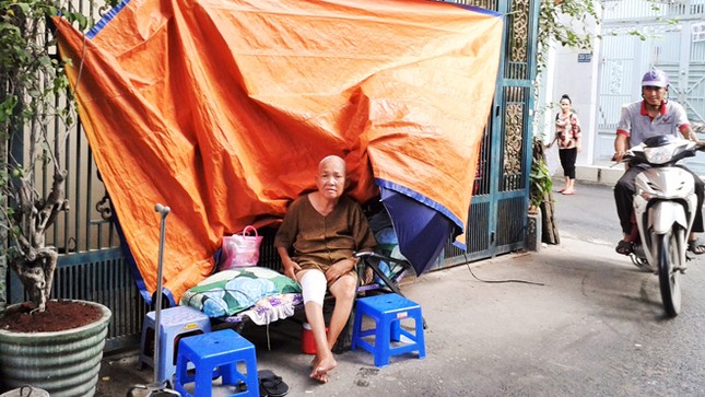 Những người đàn bà ở hẻm ảnh 1