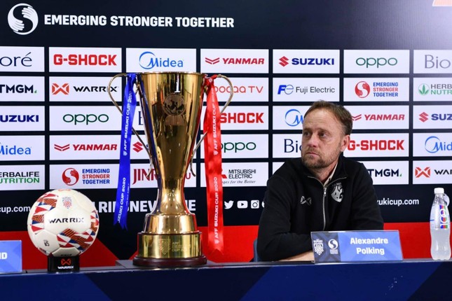 Giúp Thái Lan đăng quang AFF Cup 2020, HLV Polking được gia hạn hợp đồng ảnh 1