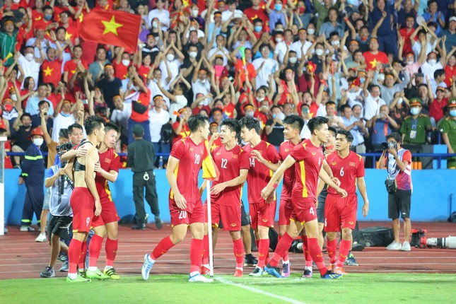 Giá vé xem U23 Việt Nam đá chung kết SEA Games tăng cao chưa từng thấy ảnh 1