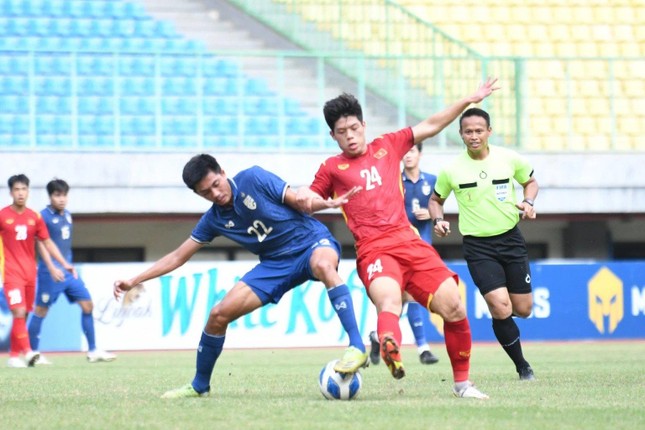 CĐV Thái Lan thốt lên cay đắng: 'Sao cứ thua Việt Nam hoài vậy!' ảnh 1