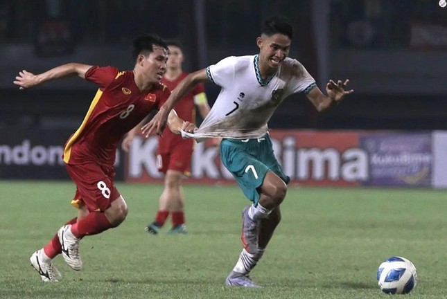 Nhìn U19 Việt Nam chuẩn bị cho vòng loại châu Á, truyền thông Indonesia e ngại - Ảnh 2.